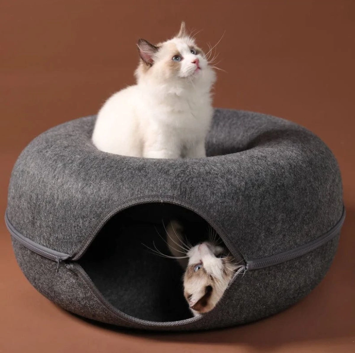 Merkloos A.K.A. Kattentunnel En Kattenmand In-1 – Kattenspeelgoed Speeltunnel Kattenhuis – Kattenhol Rond Kattenspeeltjes - Cat Cave Donut - Antraciet Vilt - Afbeelding 4